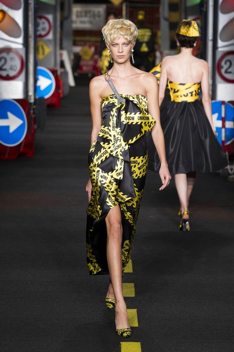 MFW: Moschino Primavera/Verano 2016,  vestido largo