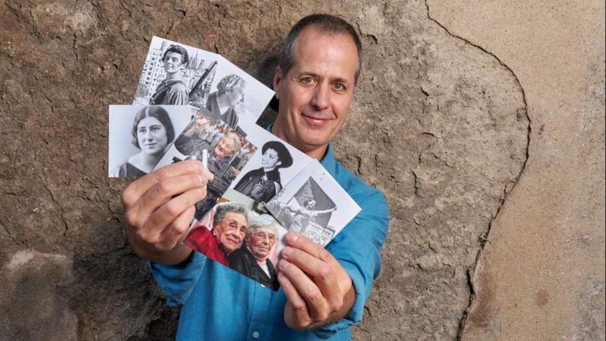 Joan Valentí interpreta l'obra "Dones del 36"