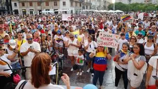 Venezolanos en València: "Tememos una guerra civil en Venezuela"