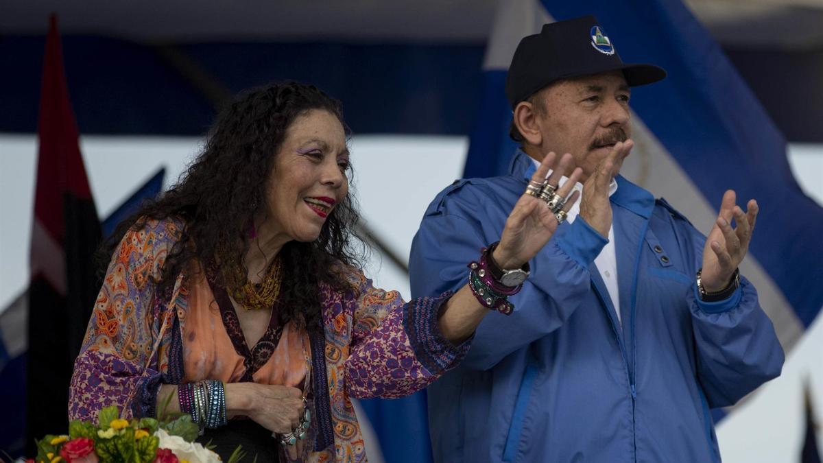 El presidente de Nicaragua, Daniel Ortega, y su esposa y vicepresidenta, Rosario Murillo, en un acto en Managua.