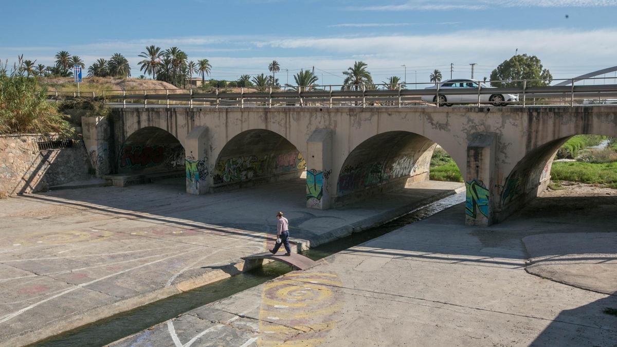 Una imagen del puente de Barrachina, en Elche