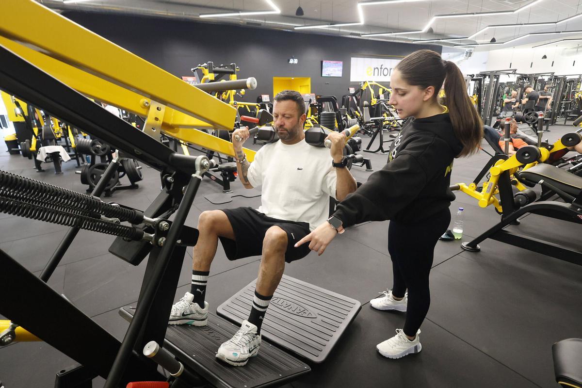 Poio. Gimnasio Enforma.