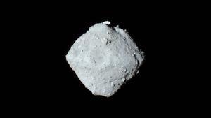 Encuentran en un asteroide una de las piezas clave para la vida