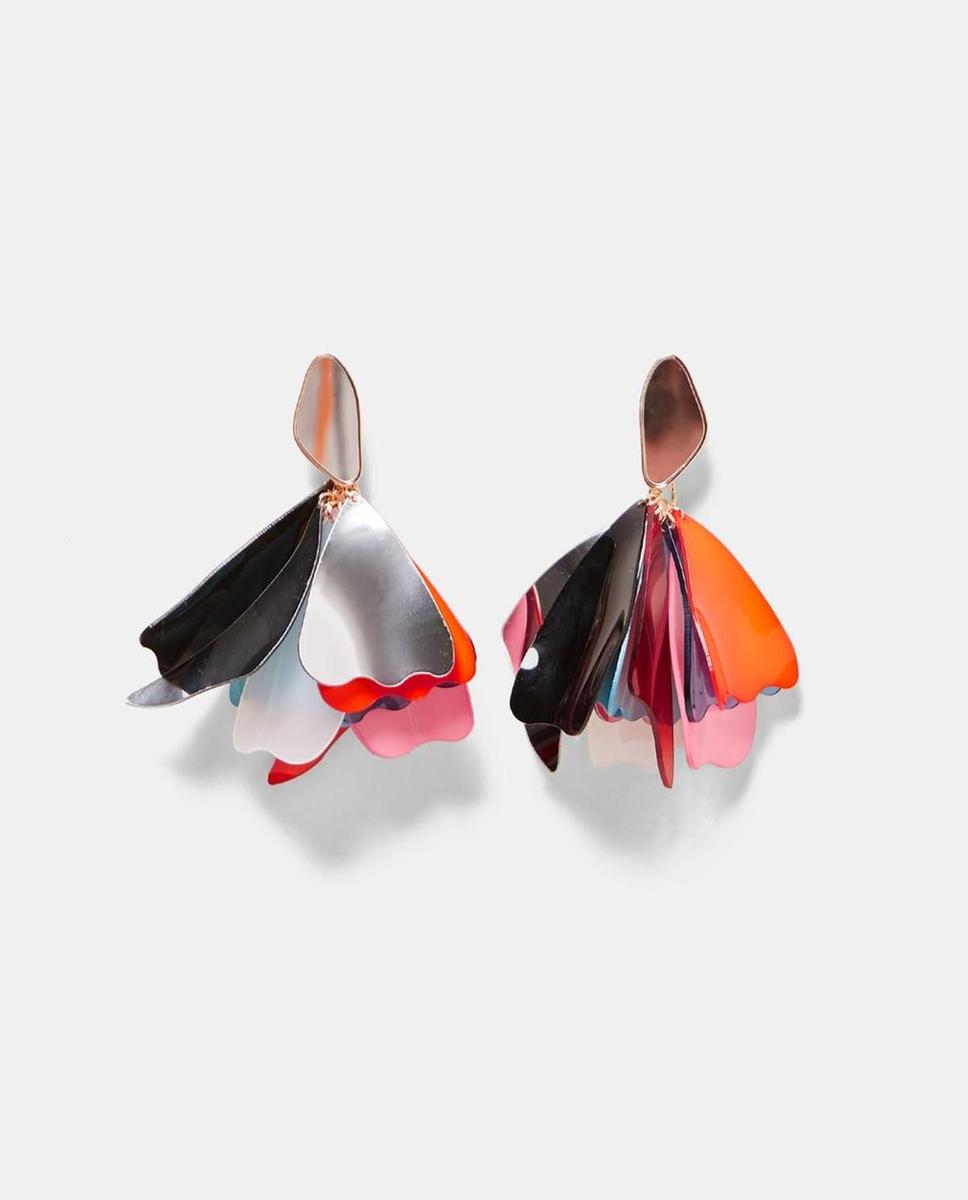 Pendientes de colores (Precio: 9,99 euros)