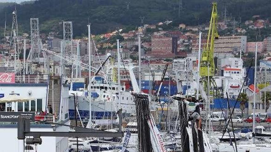 La Ría de Vigo exhibe su esplendor a la flota mundial