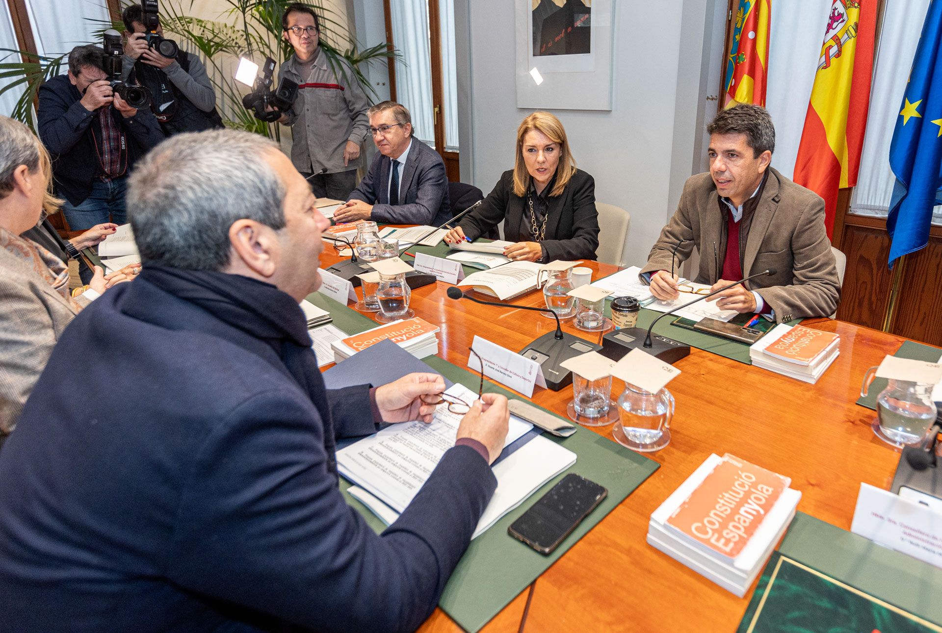 Mazón preside la reunión del Consell en Alicante