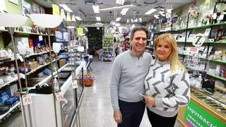 Adiós a Regalos Izquierdo-Tello, una tienda de toda la vida de Zaragoza: "Estamos en Torrero desde que las calles eran de piedra y tierra"