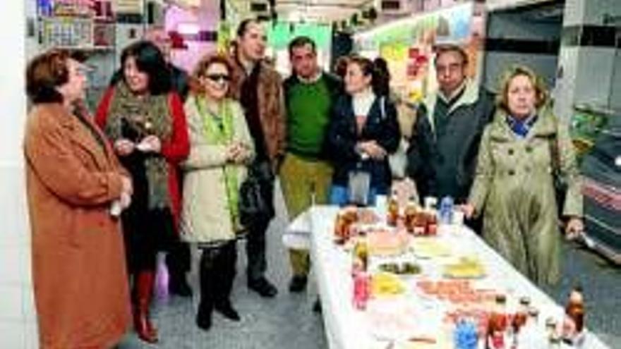 Celebración navideña en el mercado de abastos