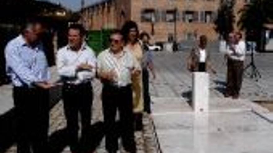 Abierta al público la plaza peatonal del teatro romano