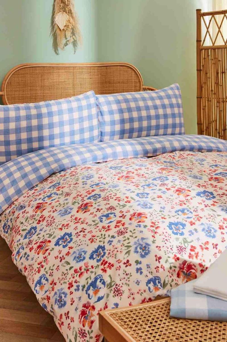 Juego de cama de vichy y flores de Primark