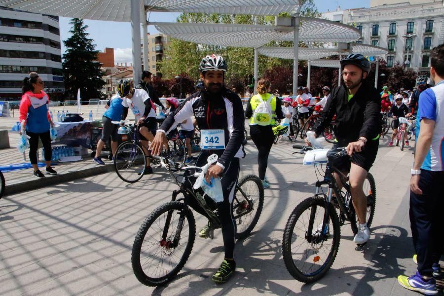 Más de 300 ciclistas disfrutaron del Decabike.