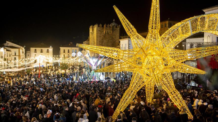 La Navidad de Cáceres rompe todos los pronósticos: más de 30.000 personas en la plaza Mayor