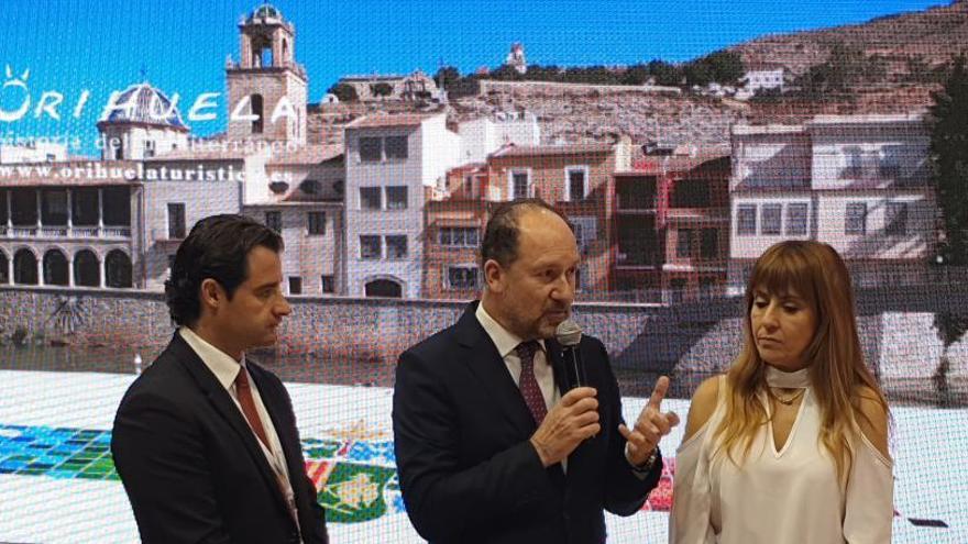 Imagen de la presentación con Eduardo Dolón, Emilio Bascuñana y Sofía Álvarez