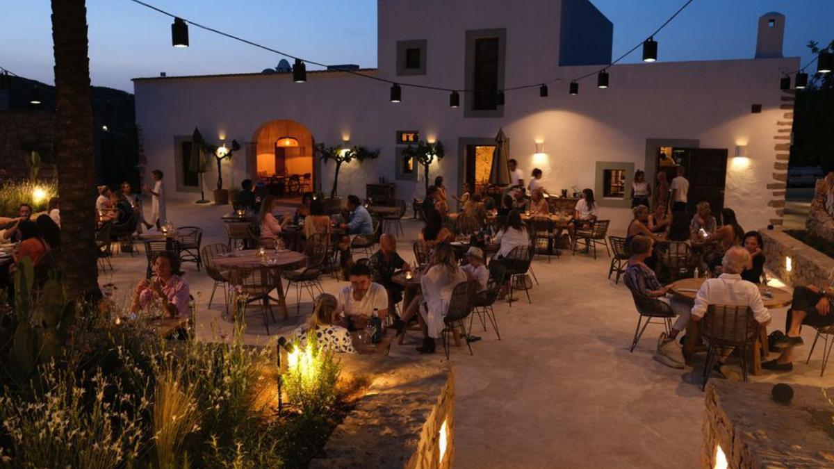 Juntos House, en Sant Mateu, dispone de una magnífica terraza.