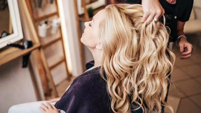 Los expertos de Blondie resuelven una duda universal: ¿por qué me salen canas si soy joven?