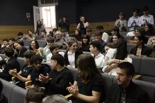La liga de debate escolar de Gijón ya tiene finalistas en su edición 2026, en imágenes
