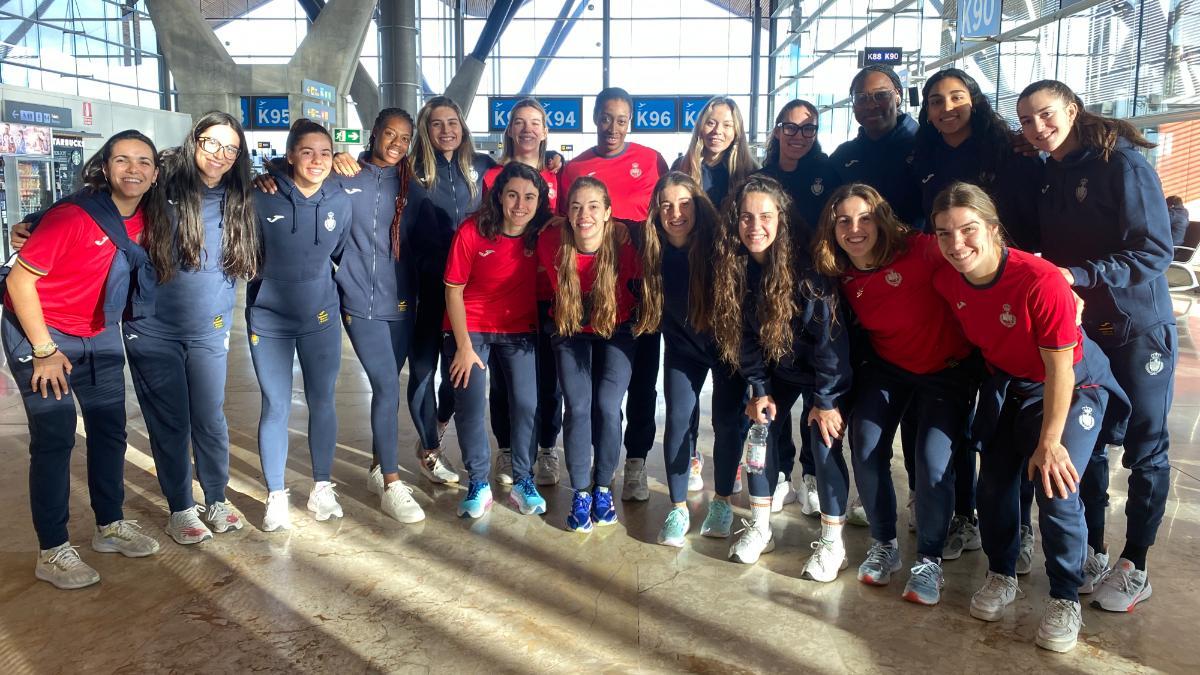 La expedición española, antes de volar a Lyon