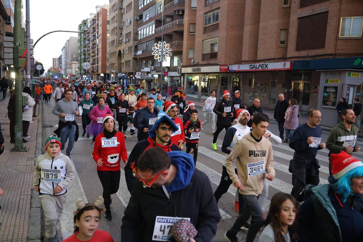 ¡Búscate en las imágenes de la San Silvestre de Cáceres!