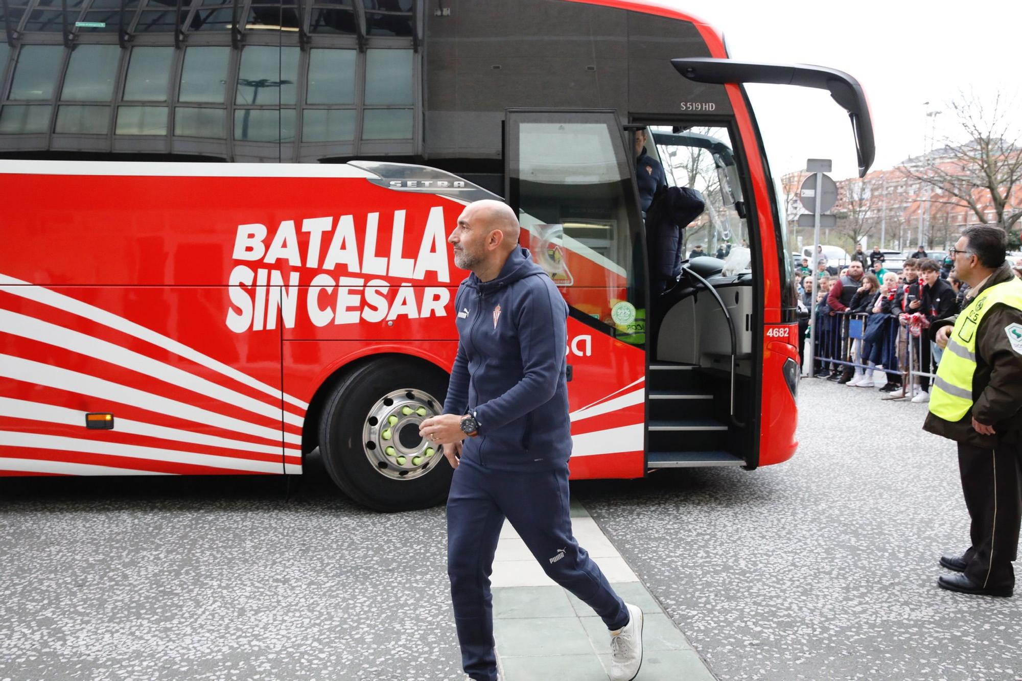 La Mareona del Sporting inunda el centro de Santander