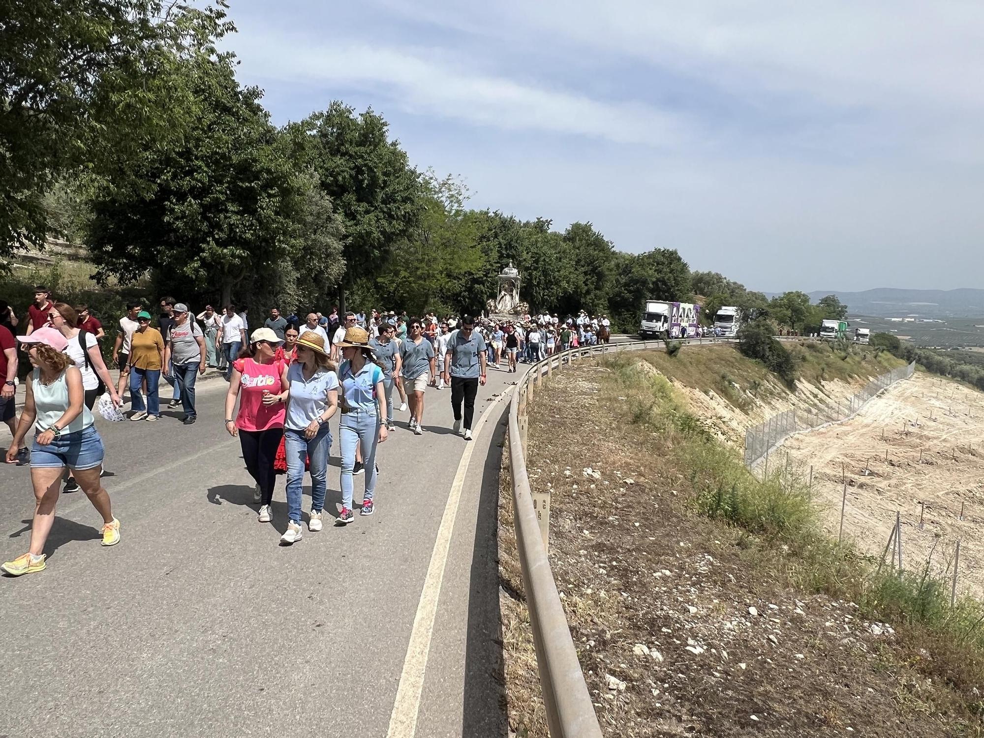 La Virgen de Araceli de Lucena regresa a su Santuario en la Romería de Subida