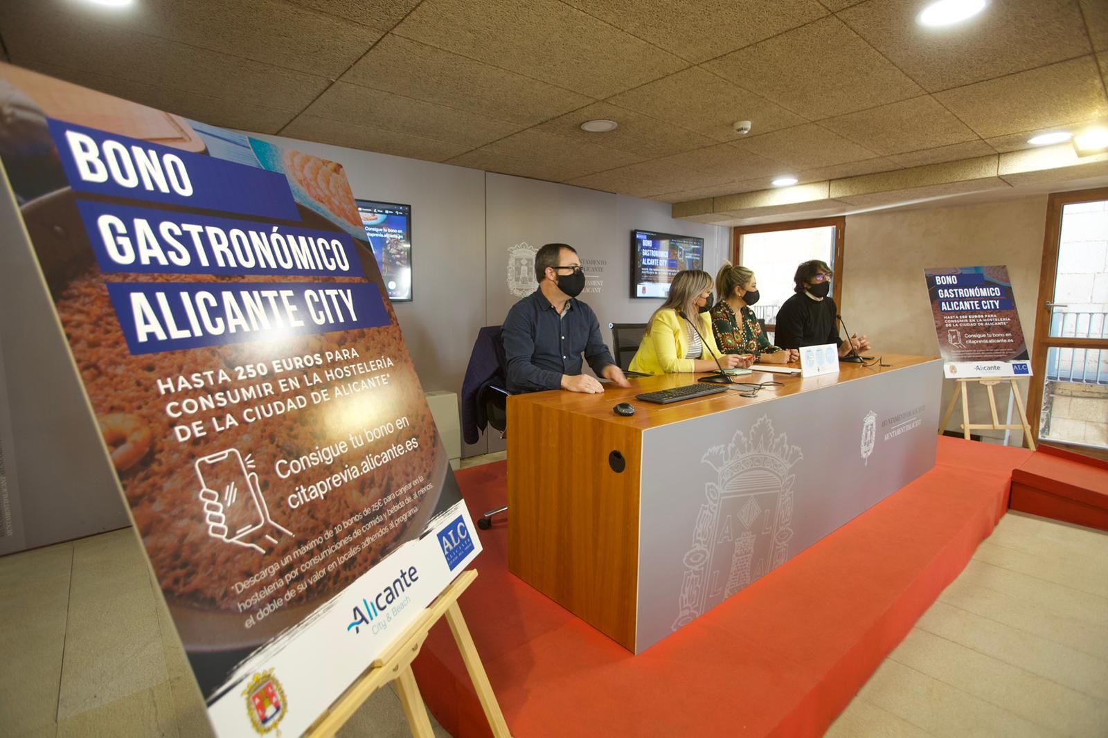 Presentación del bono gastronómico en Alicante