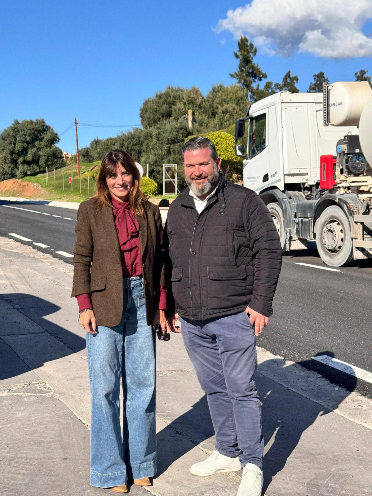 Mijas ha asfaltado 600 metros del Camino de Coín.
