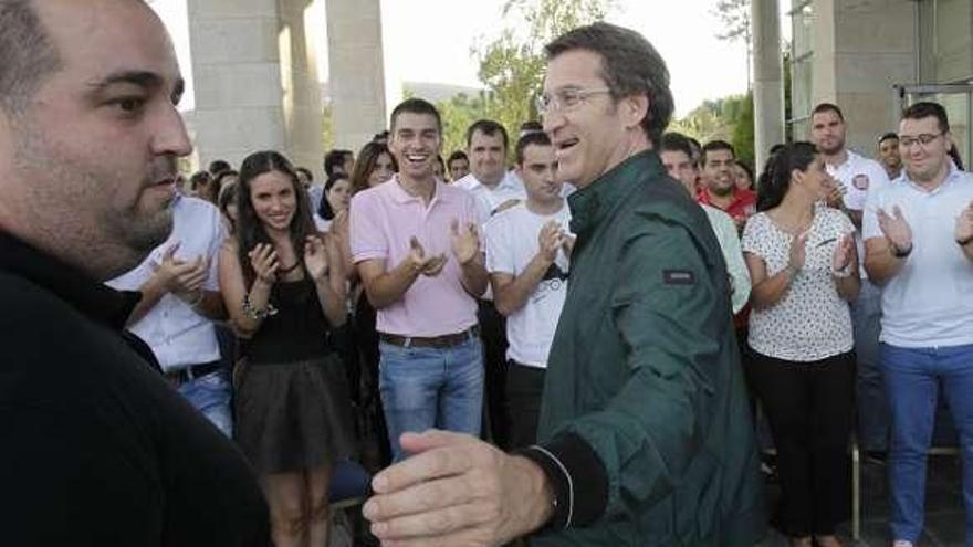 Feijóo, ayer, en un acto con Novas Xeracións en Santiago. / óscar corral