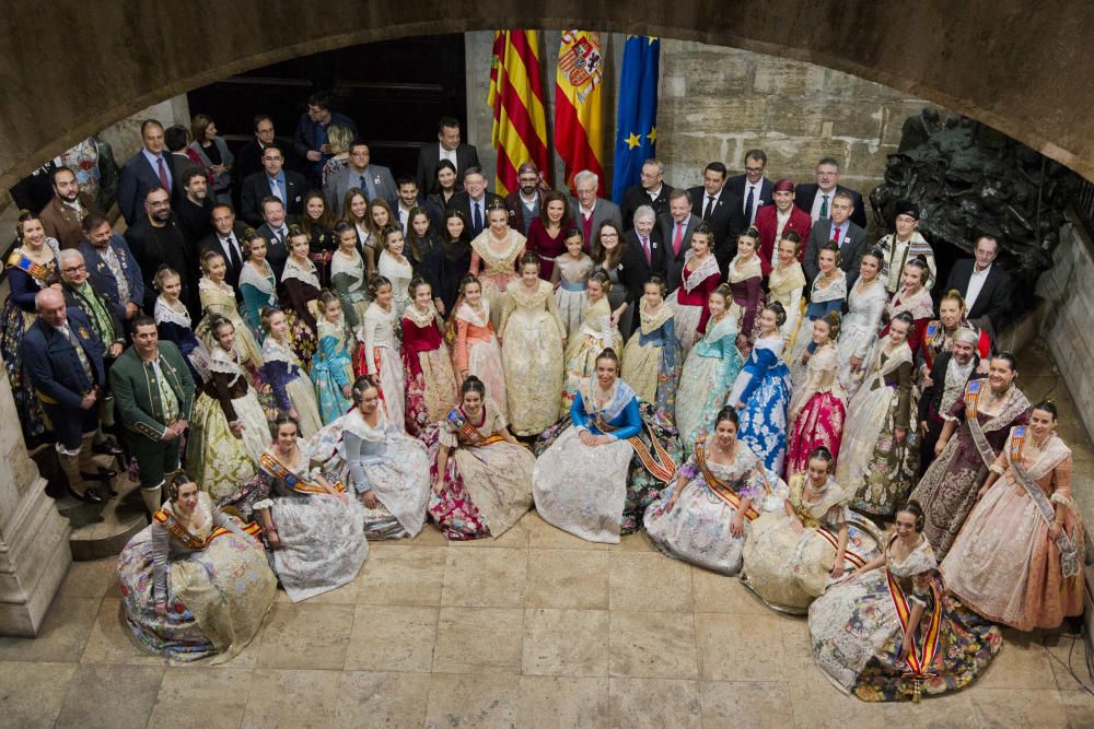 Una foto histórica: las fallas ya son Patrimonio de la Humanidad