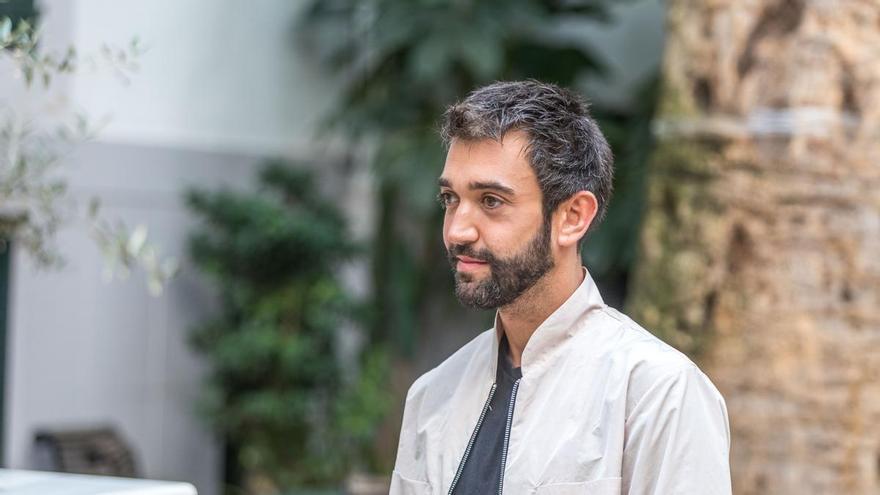 Pablo Erroz, diseñador de moda destacado por Vogue y Forbes, protagonizará un desfile en Meet Fashion Talent