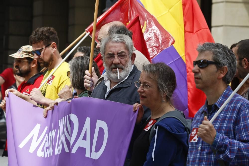 Manifestación "Pasacalles por la digindad" en Gijón