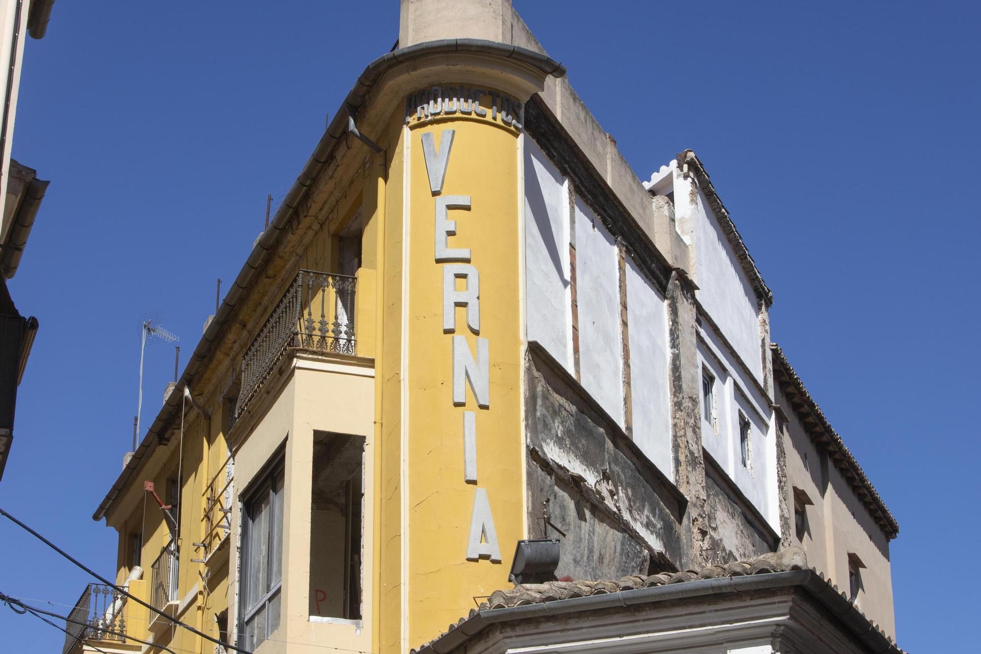 De reconocida perfumería y pub de éxito a seis viviendas junto al Mercat de Xàtiva