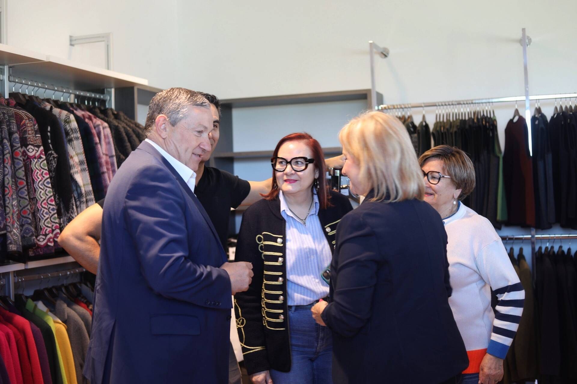 GALERÍA | Leticia García visita la empresa Marae en Coreses
