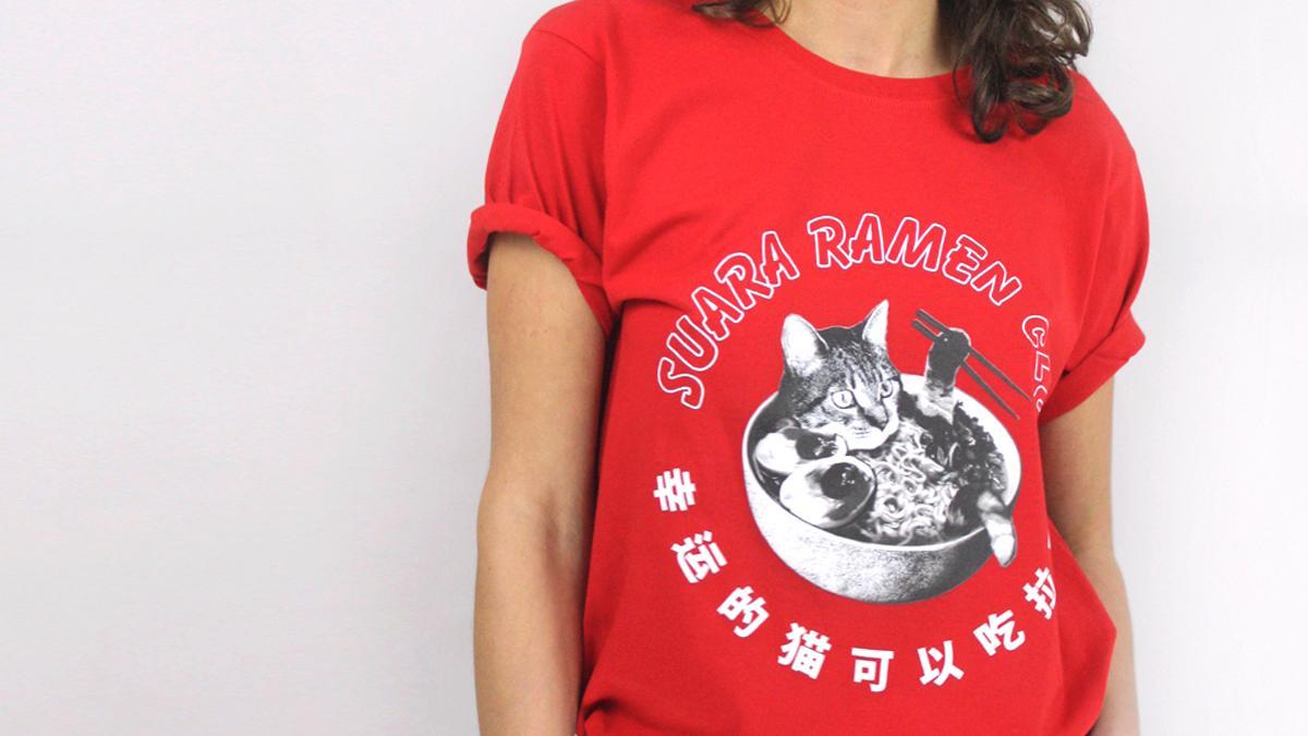 Camiseta inspirada en el ramen japonés (y en los gatos) de Suara