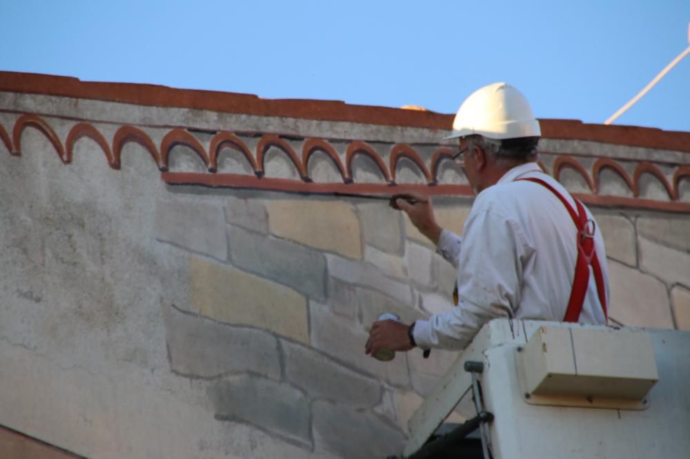 Mural de la plaça de la Vila de Navarcles