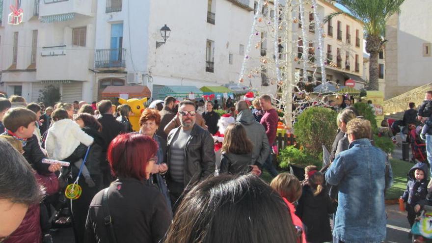 Vendaval de solidaridad en la feria de La Nucía