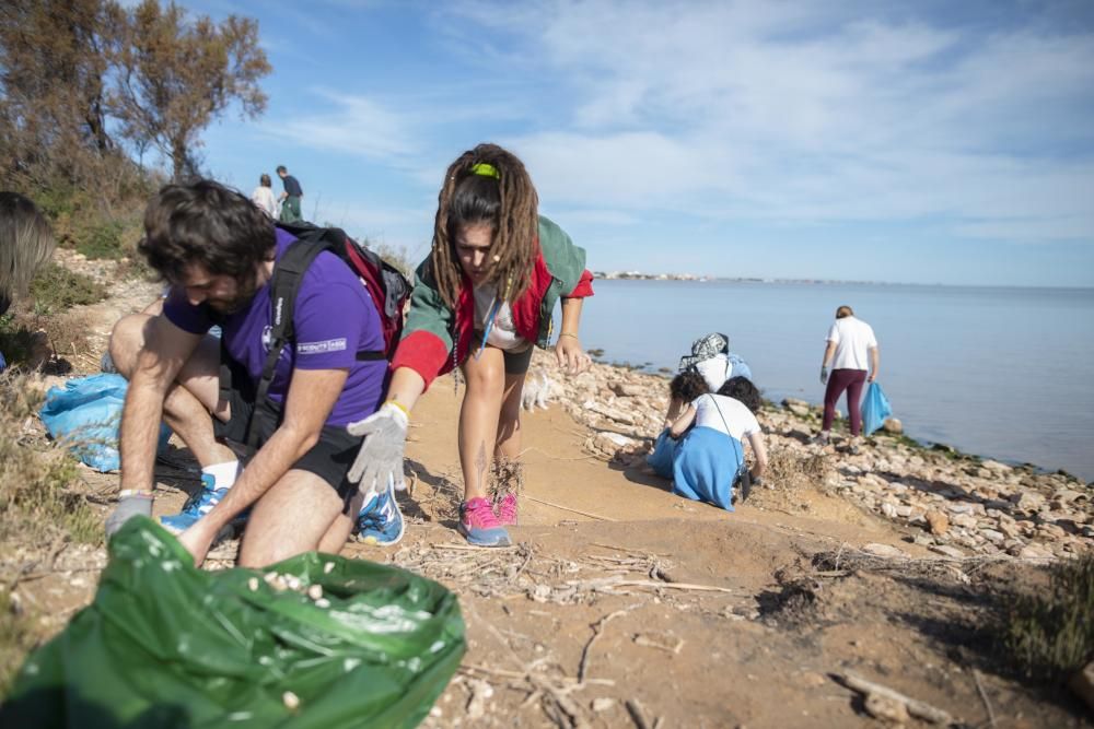 Recogida de plásticos en el Mar Menor