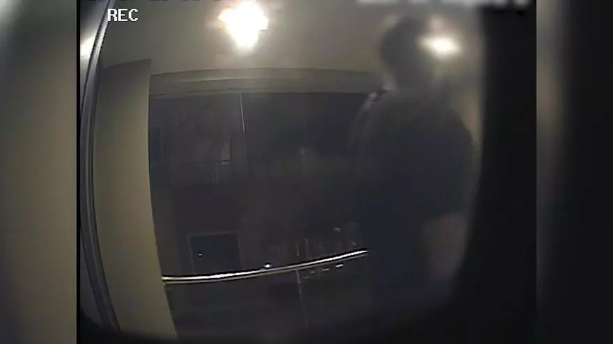 La Guardia Civil detiene a un hombre en Dolores por tres estafas mediante la técnica de smishing
