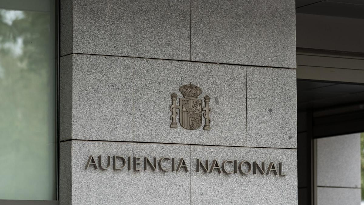 El exjefe de Gabinete del exdelegado del Gobierno en Ceuta aporta a la jueza información de su móvil