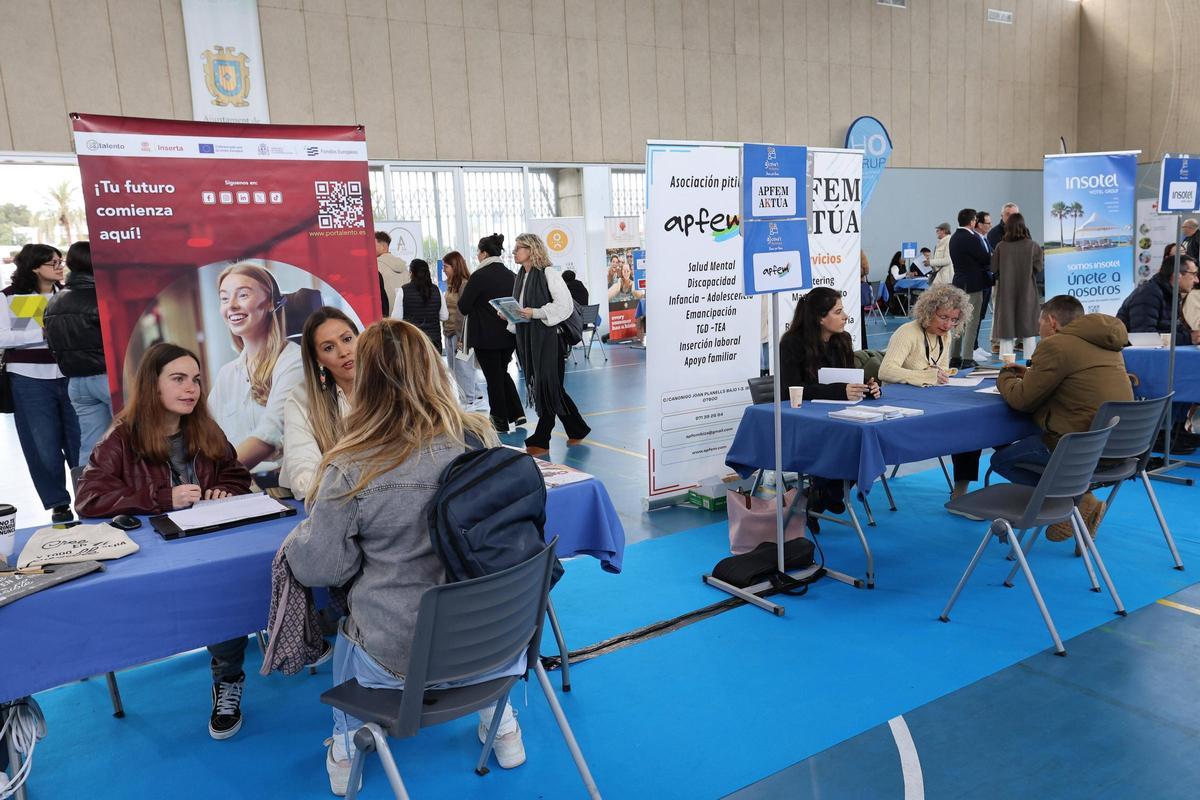 Sant Antoni celebra la sexta edición de la feria de empleo Activa't Portmany Sant Antoni celebra la sexta edición de la feria de empleo Activa't Portmany
