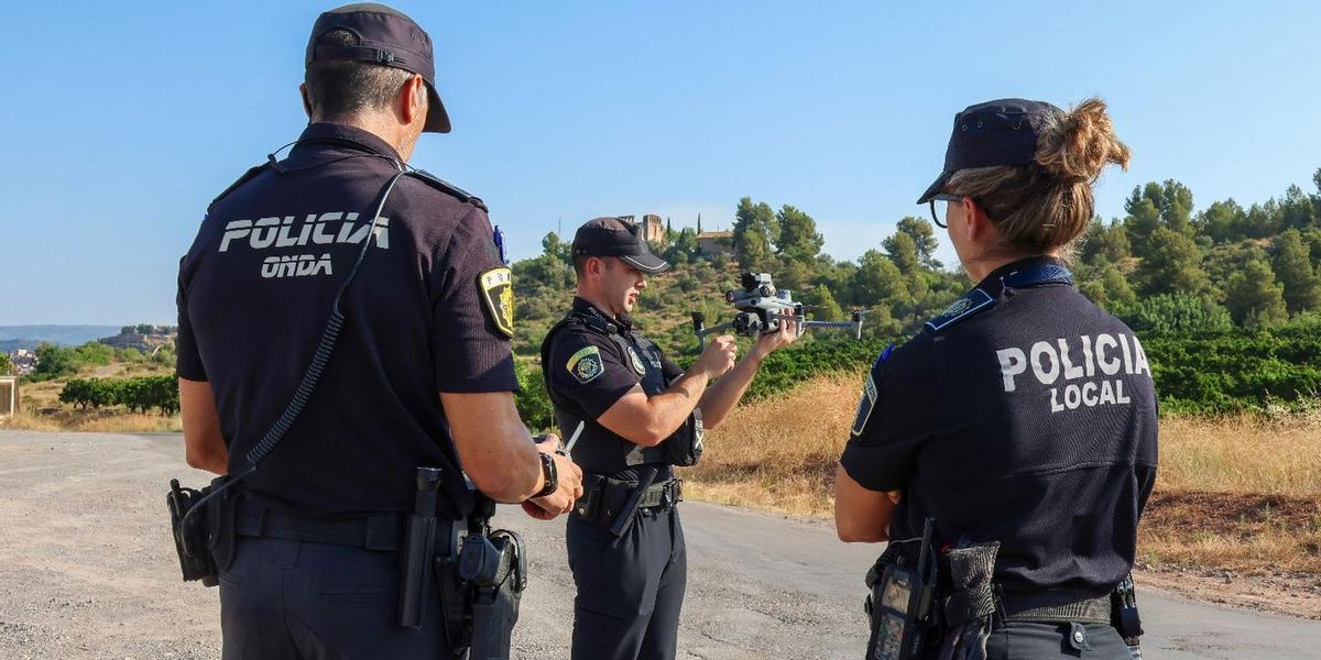 La formación continuada, también en nuevas tecnologías y dispositivos, es uno de los pilares fundamentales de la Policía Local de Onda.