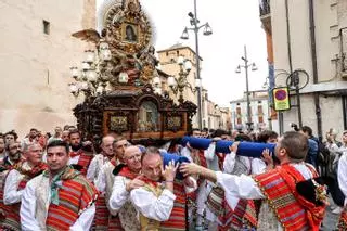 Cocentaina sale a la calle a honrar a la Mareta