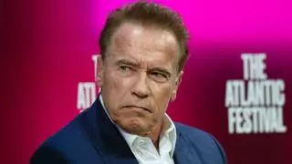 El guardaespaldas gigante de Schwarzenegger que ha dejado al público con la boca abierta