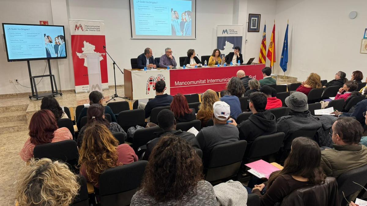 La jornada sobre formación y empleabilidad de la Mancomunitat de l'Horta Sud.