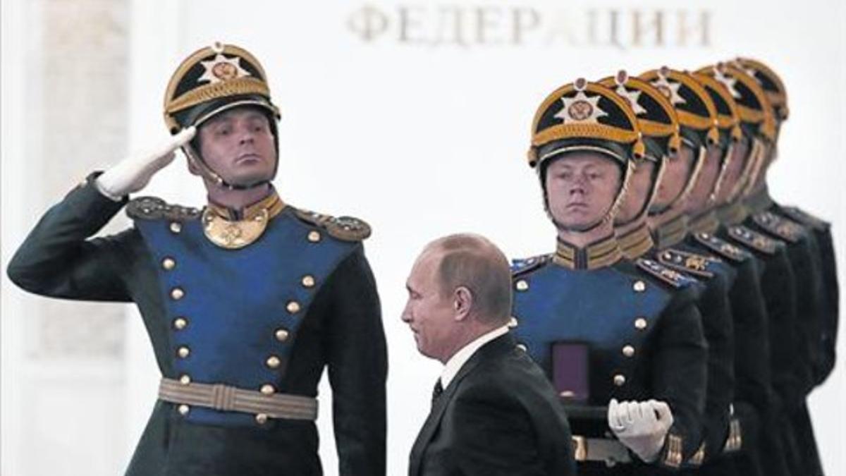 Iniciativa 8 El presidente ruso, Vladímir Putin, a su llegada el viernes para presidir una ceremonia.