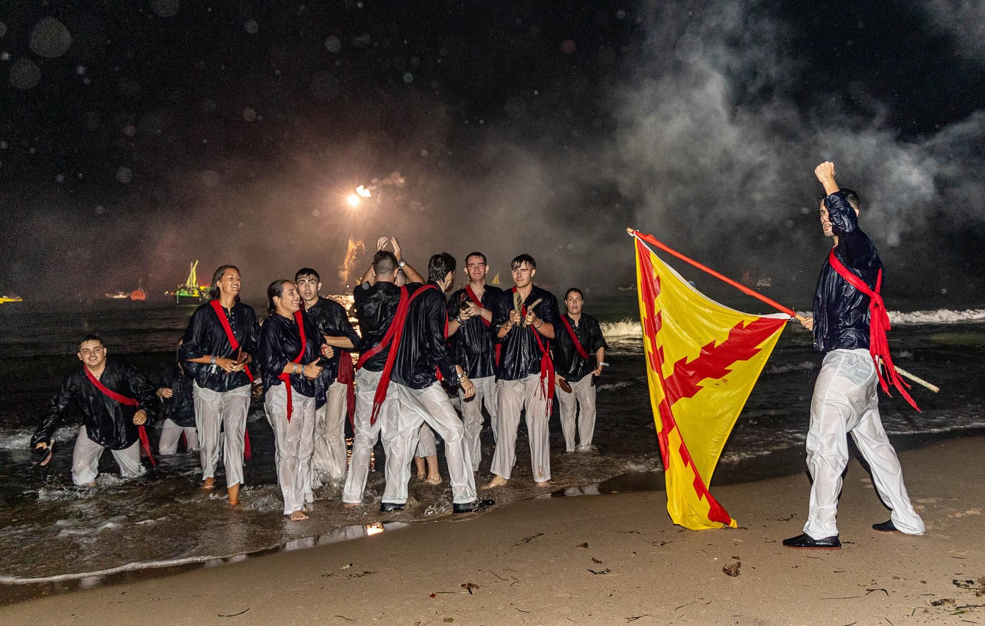 Las imágenes del Desembarco de los Moros y Cristianos de La Vila