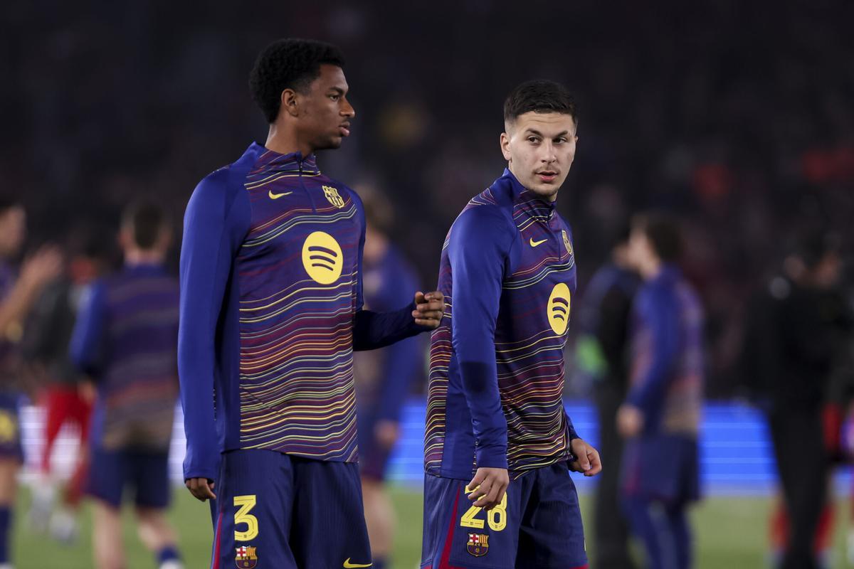 Roony Bardghji and Alejandro Balde of FC Barcelona look on during the UEFA Champions League 2025/26 Quarter-finals First Leg, football match played between FC Barcelona and Atletico de Madrid at Spotify Camp Nou stadium on April 08, 2026 in Barcelona, Spain. AFP7 08/04/2026 ONLY FOR USE IN SPAIN
