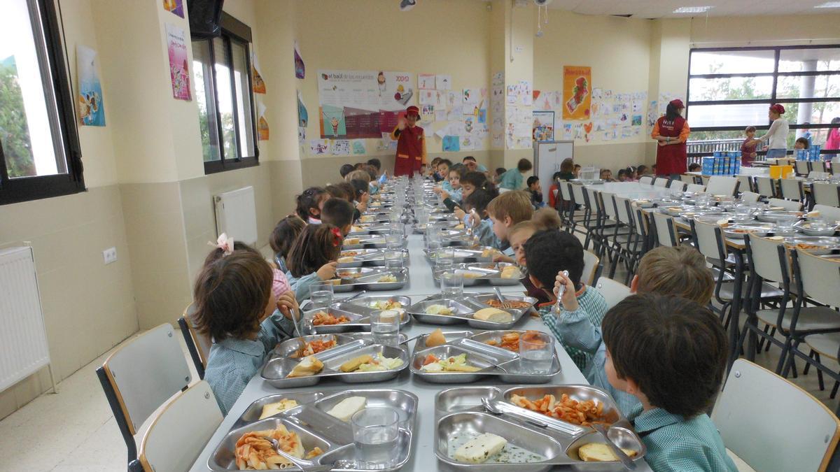 Alumnos de un centro de Pontevedra, en el comedor escolar.