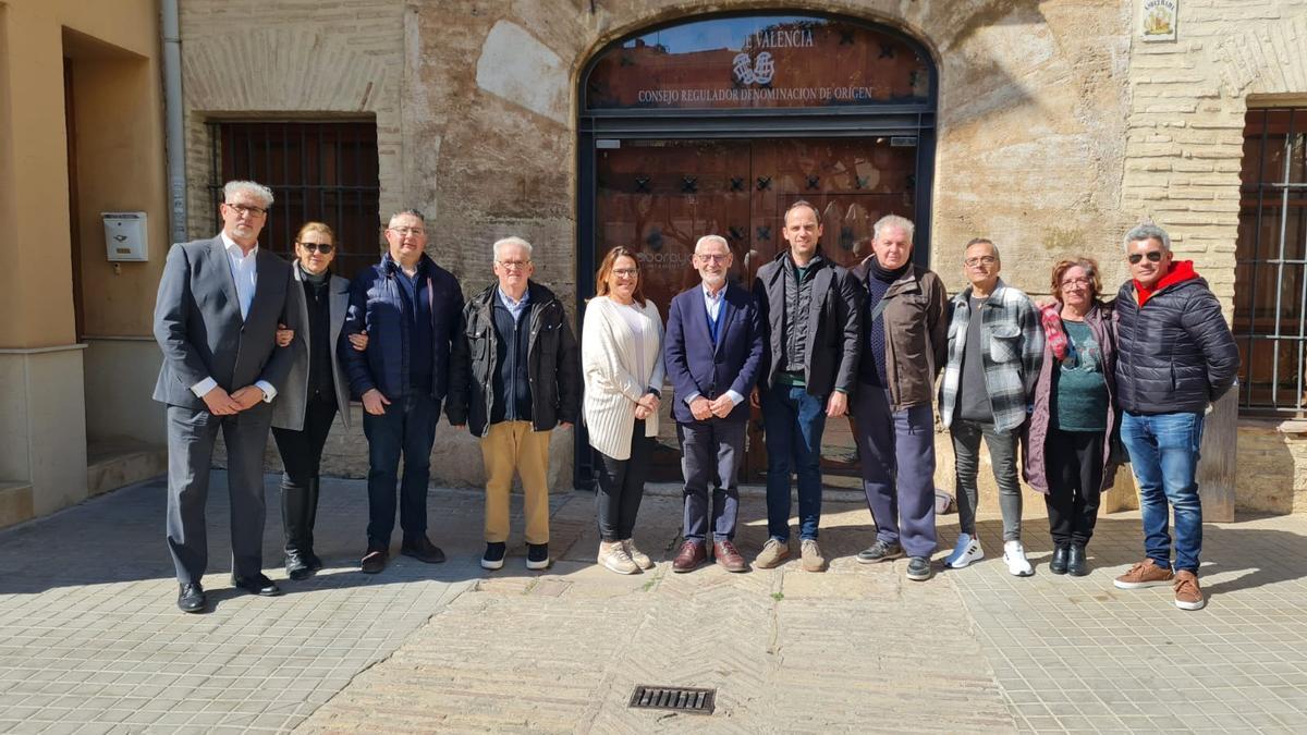 Reunión entre el Ayuntamiento de Alboraia, los clavarios de Peixets y la Parroquia