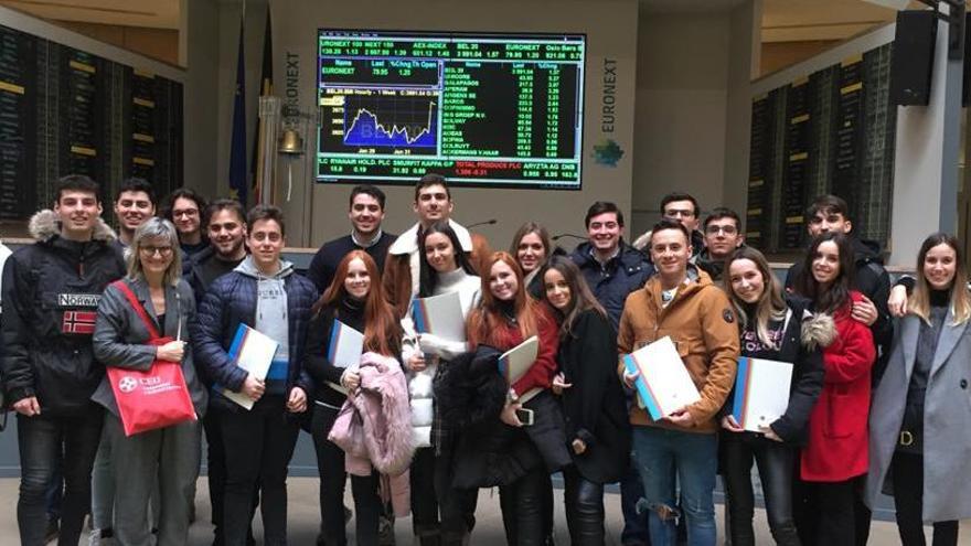 Alumnos del CEU en Bruselas