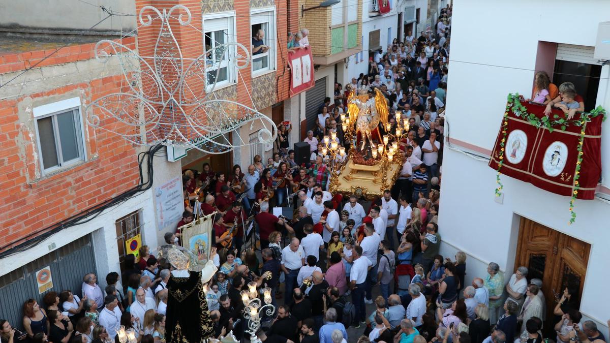 La ‘Baixà’ de Sant Miquel en las pasadas fiestas patronales.